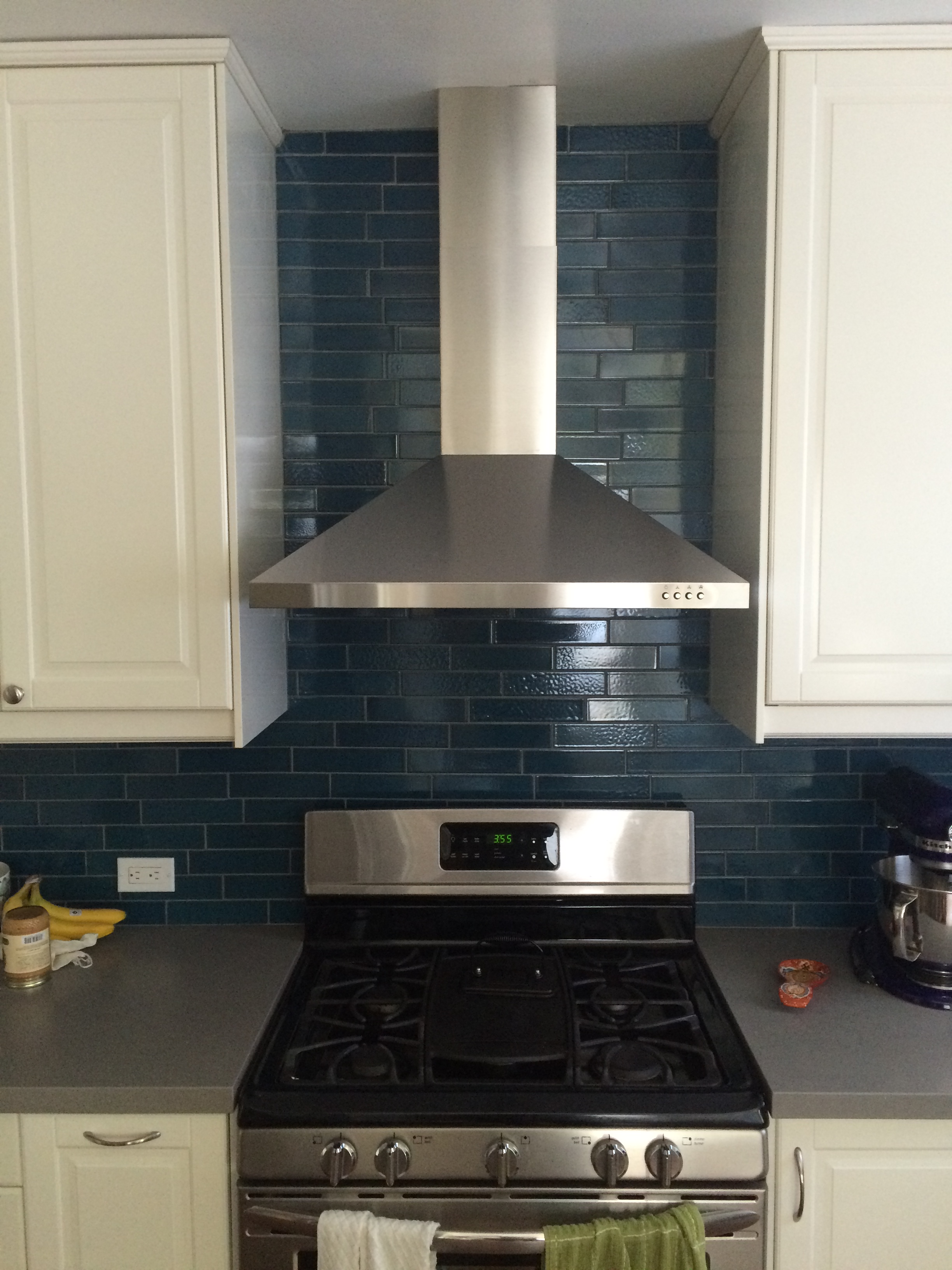 Jeff & Beth’s Range Hood